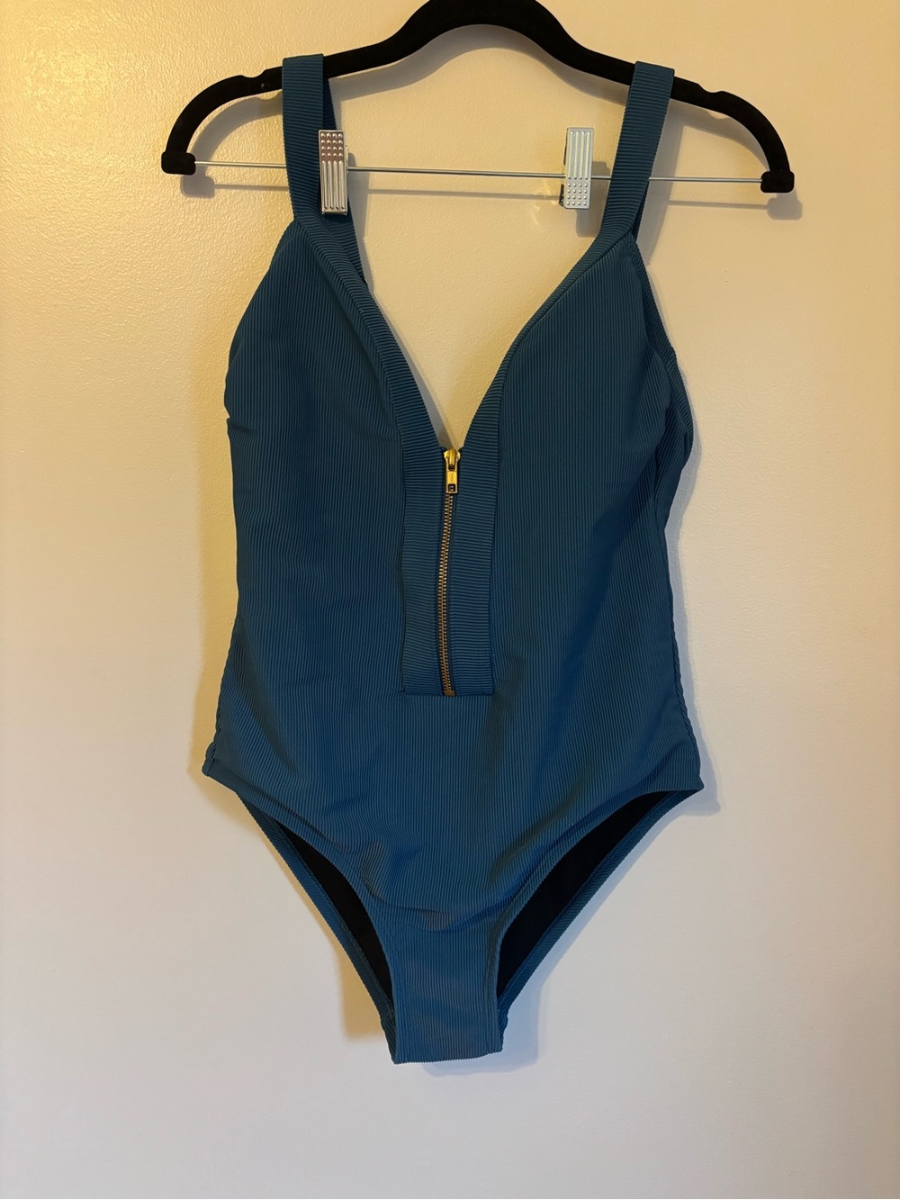 Medium Kona SOL zipper one piece swim suit